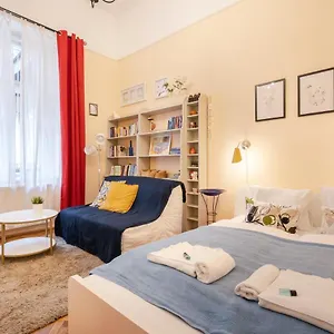 Bpr Pleasant Lair In The Center Budapest