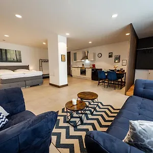 servus-apartments-direkt-in-der-city-nah-am-wasser-netflix.com-bavaria.com/